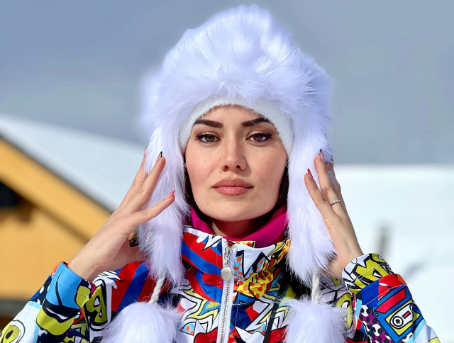 Fahriye Evcen 80 milyona anlaştığı reklam filmi için geldiği sette olay çıkardı