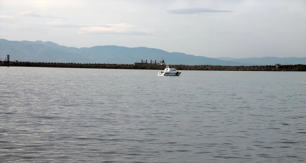 Zonguldak’ta batan geminin kayıp mürettebatının arama çalışmaları devam ediyor