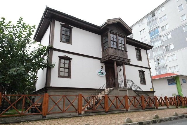 Bilgi Evi