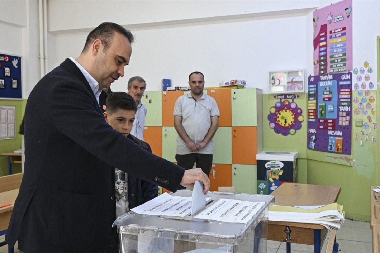 Sanayi ve Teknoloji Bakanı Mehmet Fatih Kacır, İstanbul’da Oyunu Kullandı