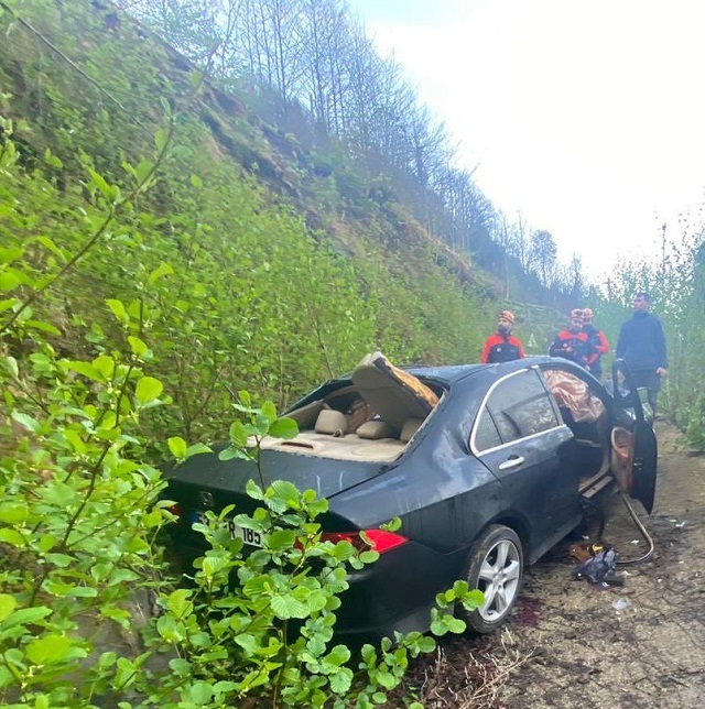 Rize'de Acı Kaza 1 Ölü 1 Yaralı