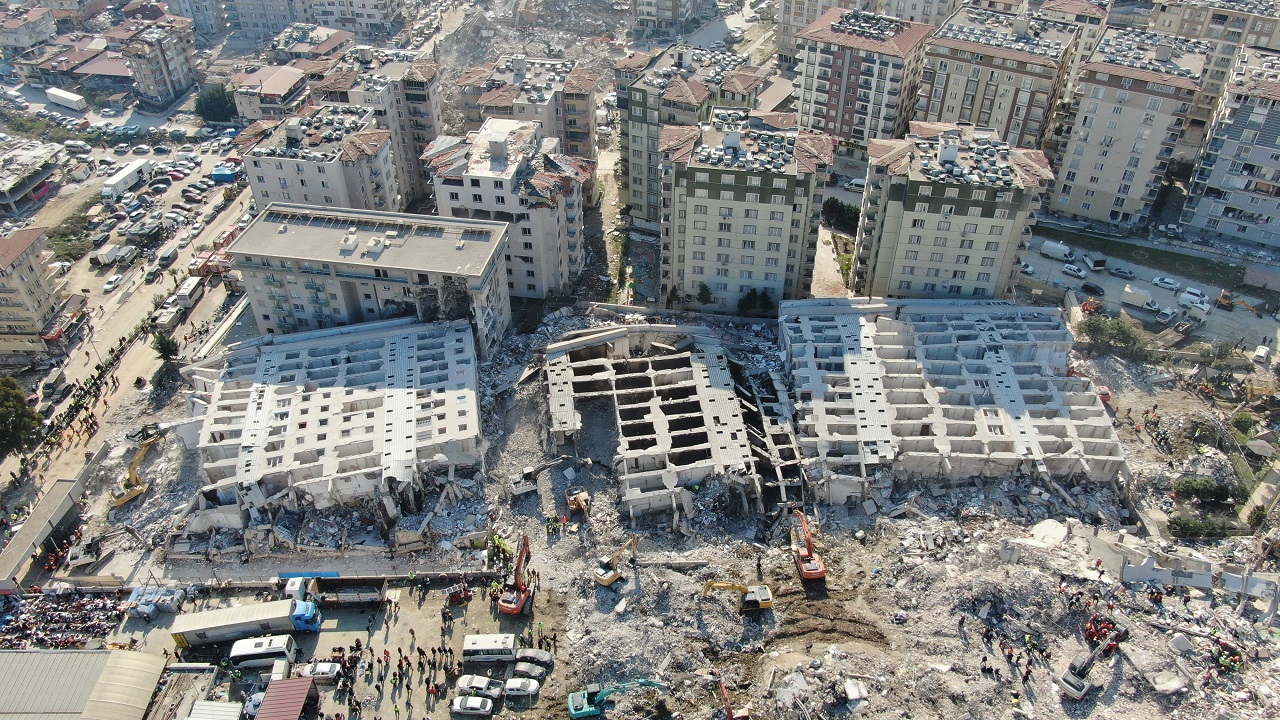 Hatay’da Depremde Yıkılan Rönesans Rezidans İçin İlk Duruşma Gerçekleştirildi