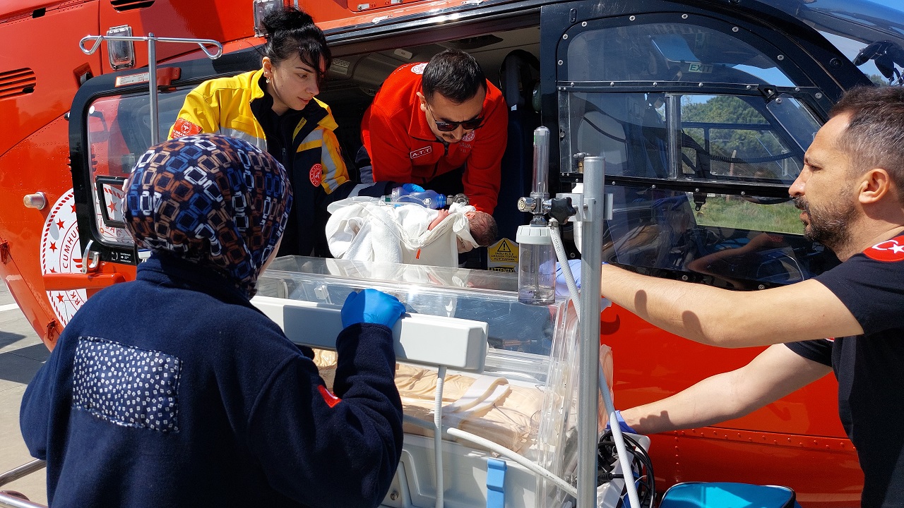 Ambulans Helikopter, Samsun’da Prematüre Bebek İçin Seferber Oldu