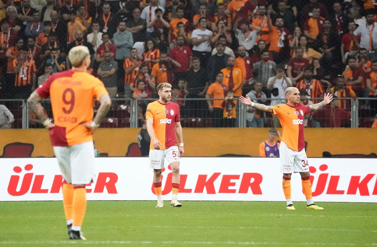 Galatasaray, Sahasında 33 Maçlık Yenilmezlik Serisini Sürdürüyor