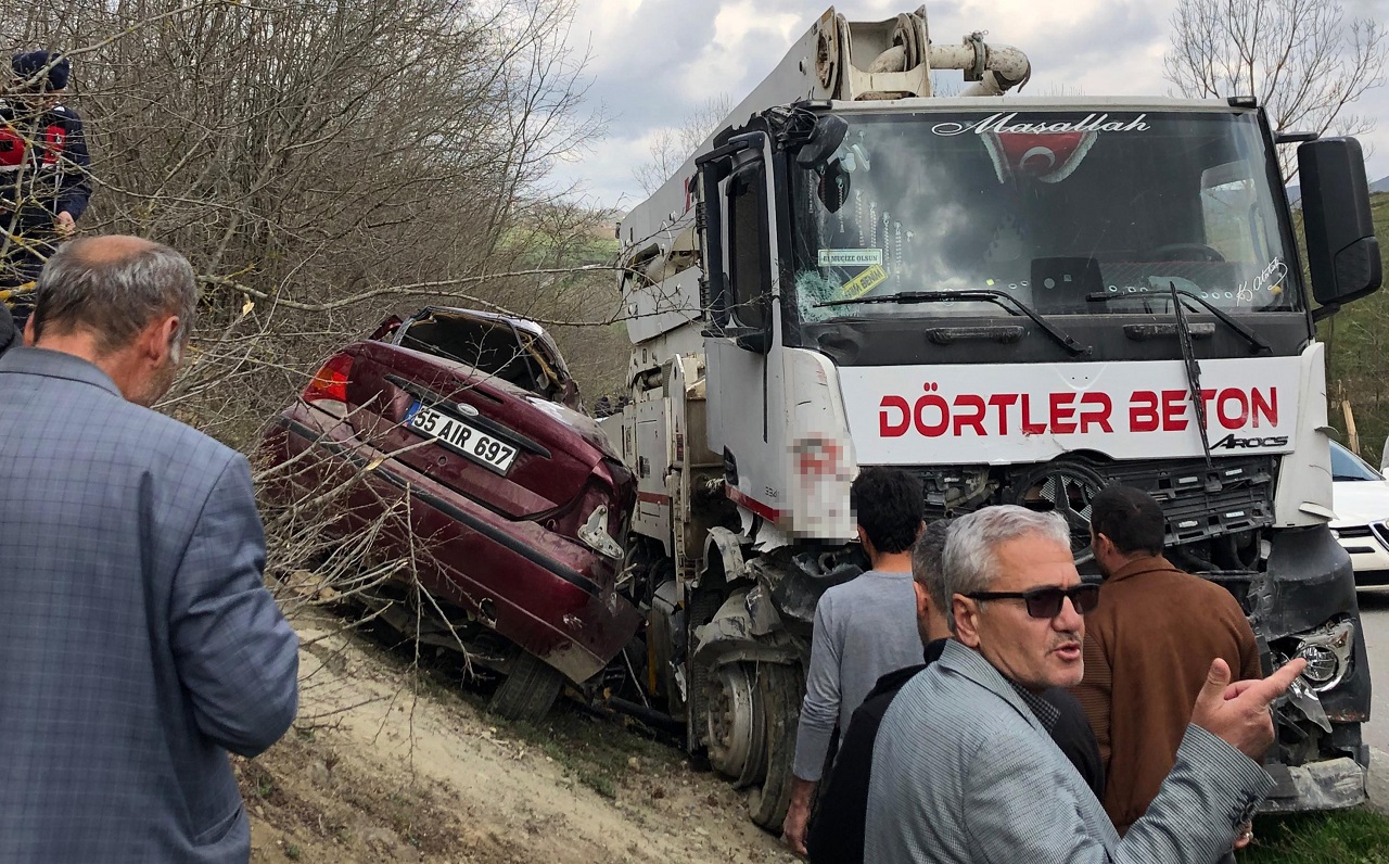 Samsun’da Beton Mikseri ile Otomobil Çarpıştı: 1 Ölü