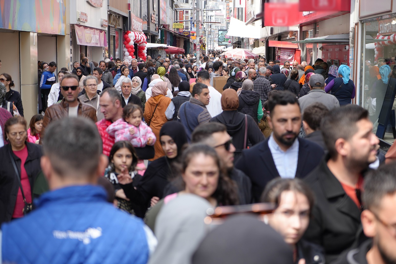 Samsun’da Çarşı Pazarda Bayram Hareketliliği