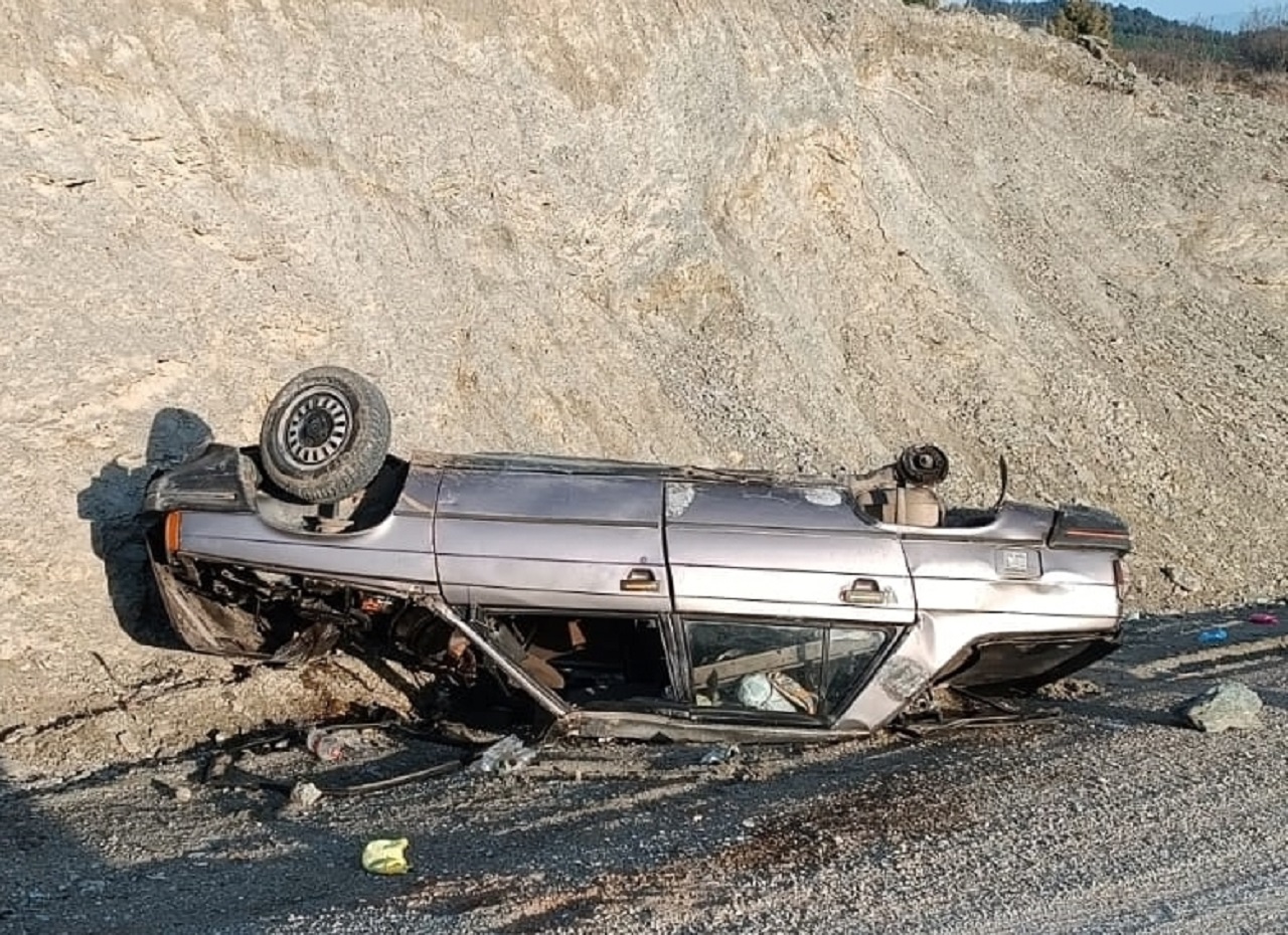 Sinop’ta Devrilen Otomobildeki 1 Kişi Öldü 1 Kişi Yaralandı