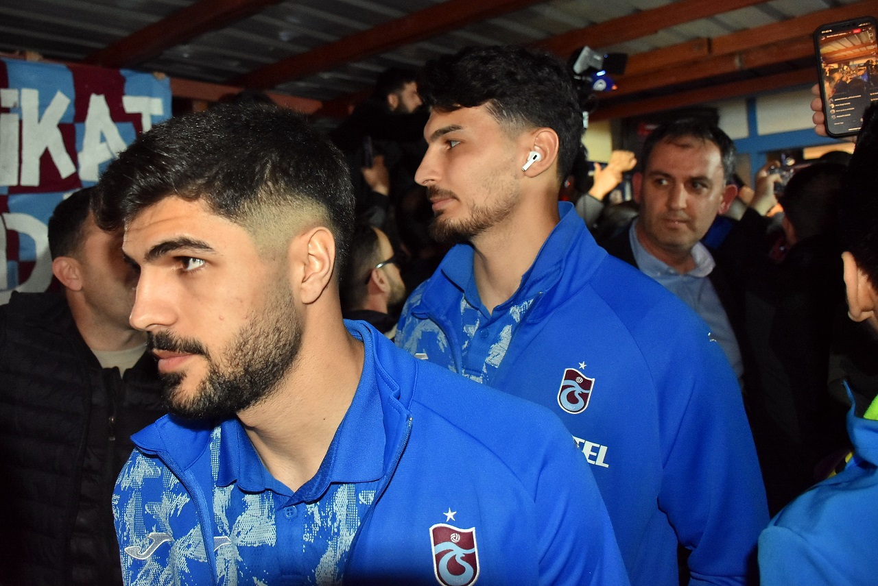 Trabzonspor Kafilesine Coşkulu Karşılama