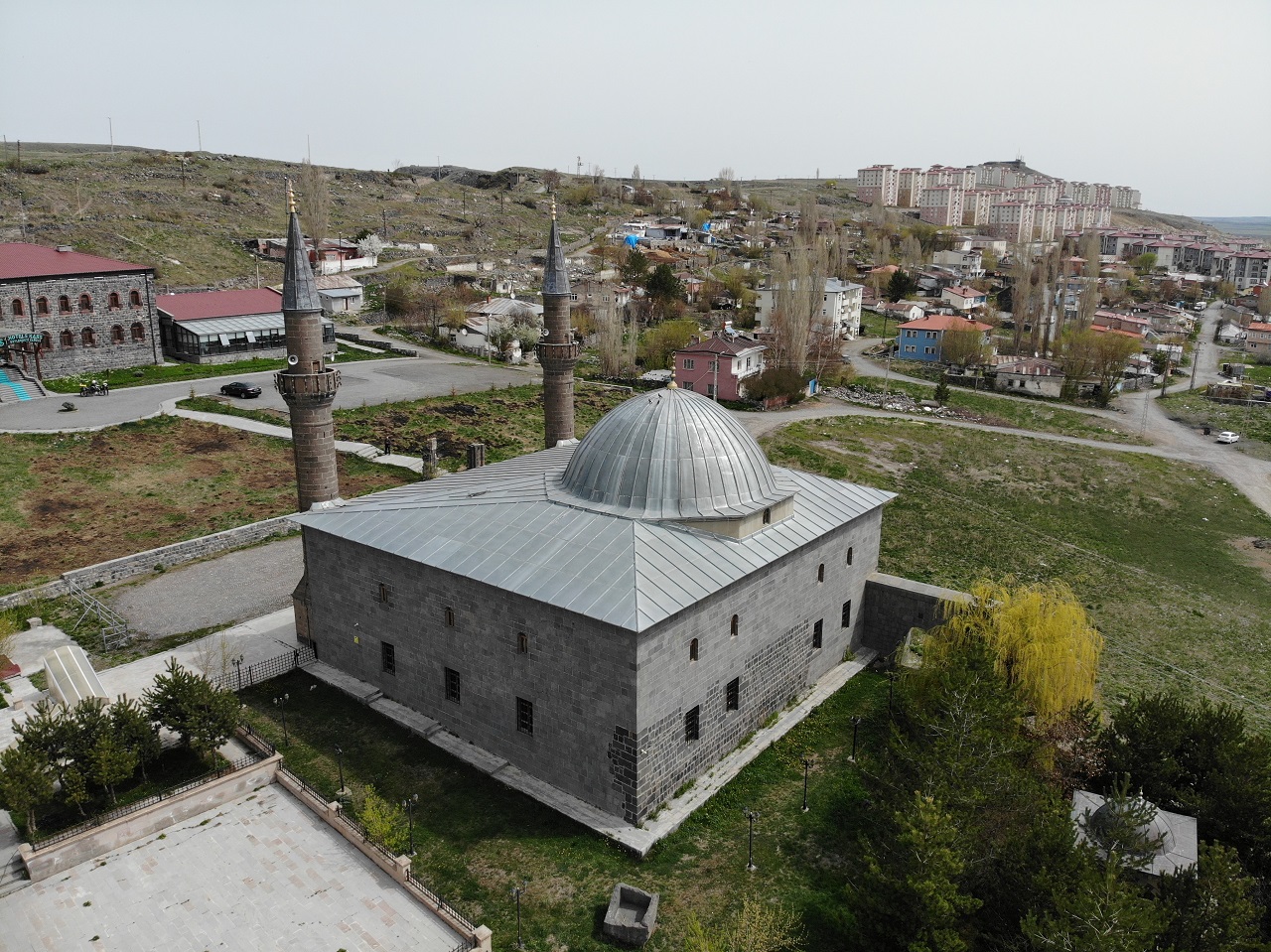 Türkleri Diri Diri Yakan Ermeni Katliamı: Ulu Camii’nin Acı Şahitliği