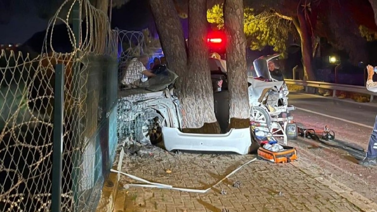 İzmir Urla’da Trajik Trafik Kazası: İki Can Kaybı ve Ağır Yaralı