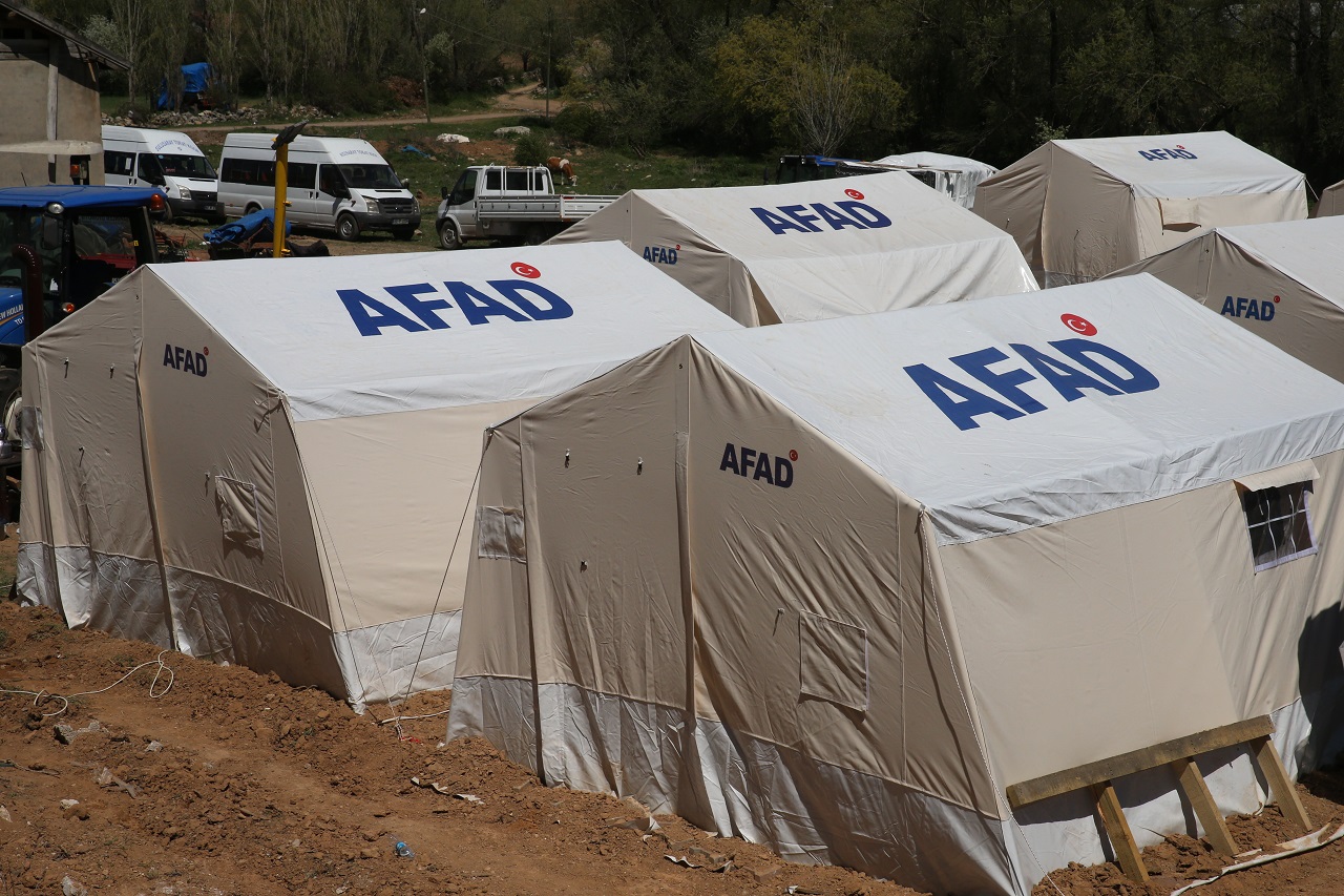 Tokat’ta Deprem Çadırları Dağıtıldı