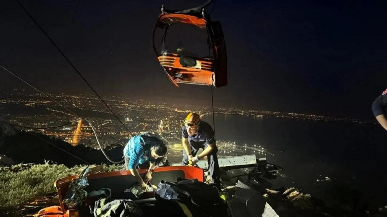 Antalya’da Teleferik Kazası: 1 Ölü, 10 Yaralı