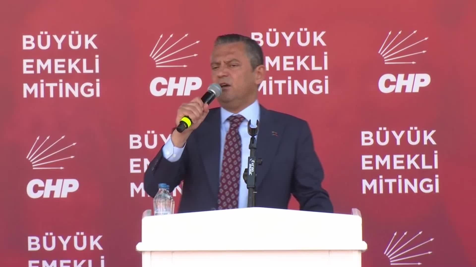 Emekliler İçin Büyük Miting: Özgür Özel’den Çarpıcı Mesaj