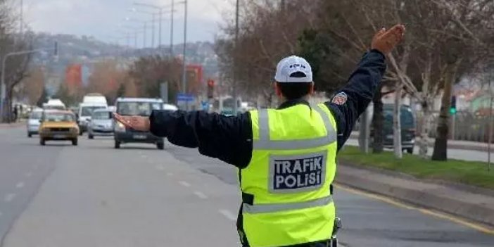 Ehliyet Yenileme Süresi Bitiyor: 5 Bin TL Ceza Kapıda!