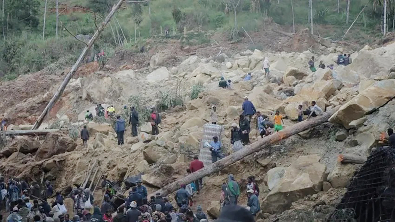 Papua Yeni Gine’de Toprak Kayması Felaketi