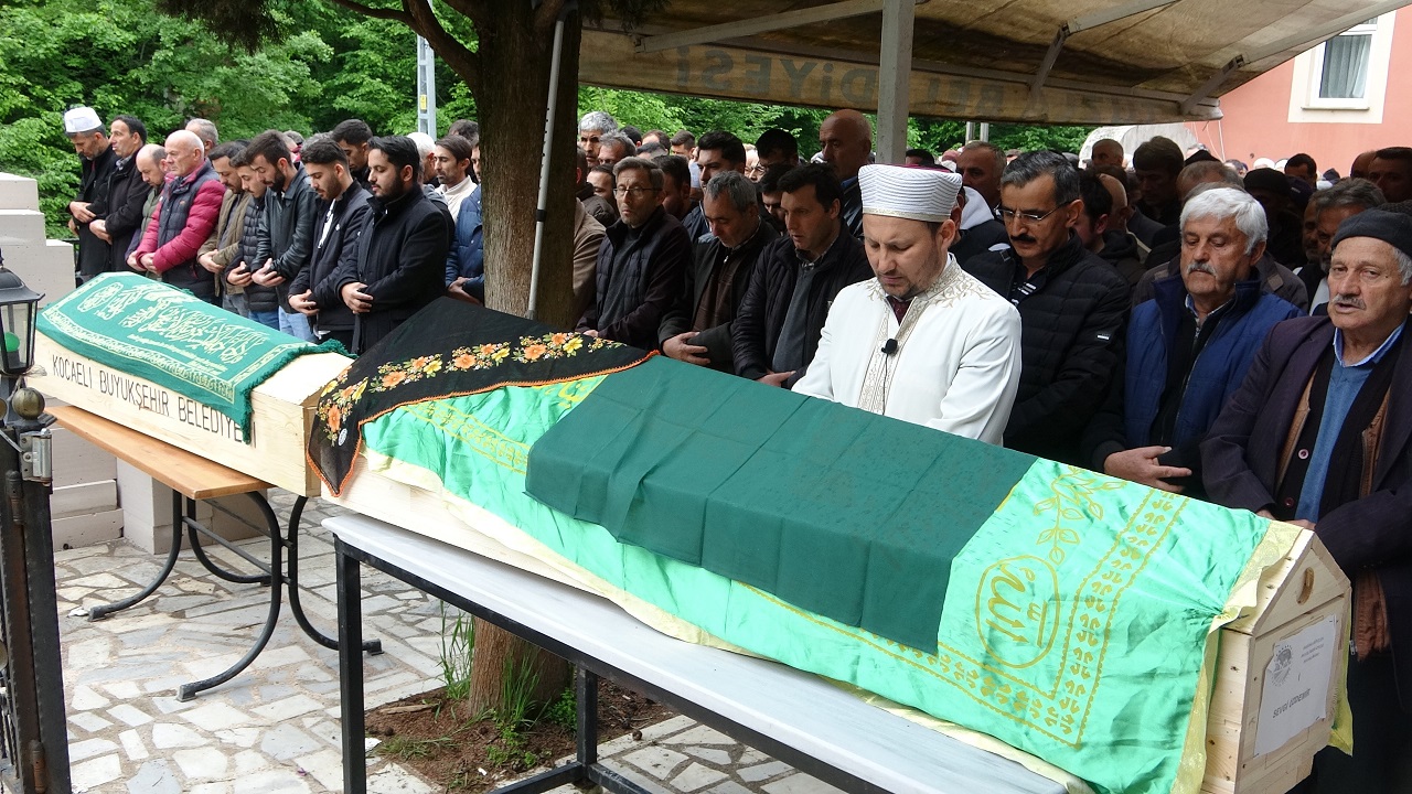 Giresun’da Yan Yana Toprağa Verildiler