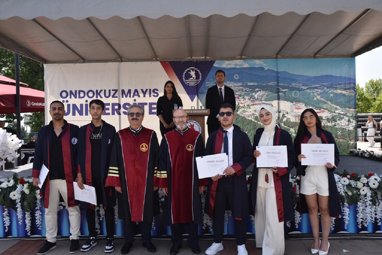 Ondokuz Mayıs Üniversitesi’nden İİBF Mezuniyet Töreni Coşkusu