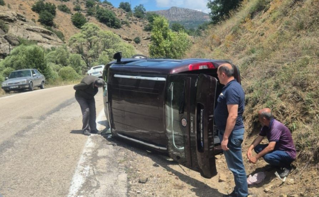 Memleket Yolunda Feci Kaza: Araç Takla Atarak Yoldan Çıktı!