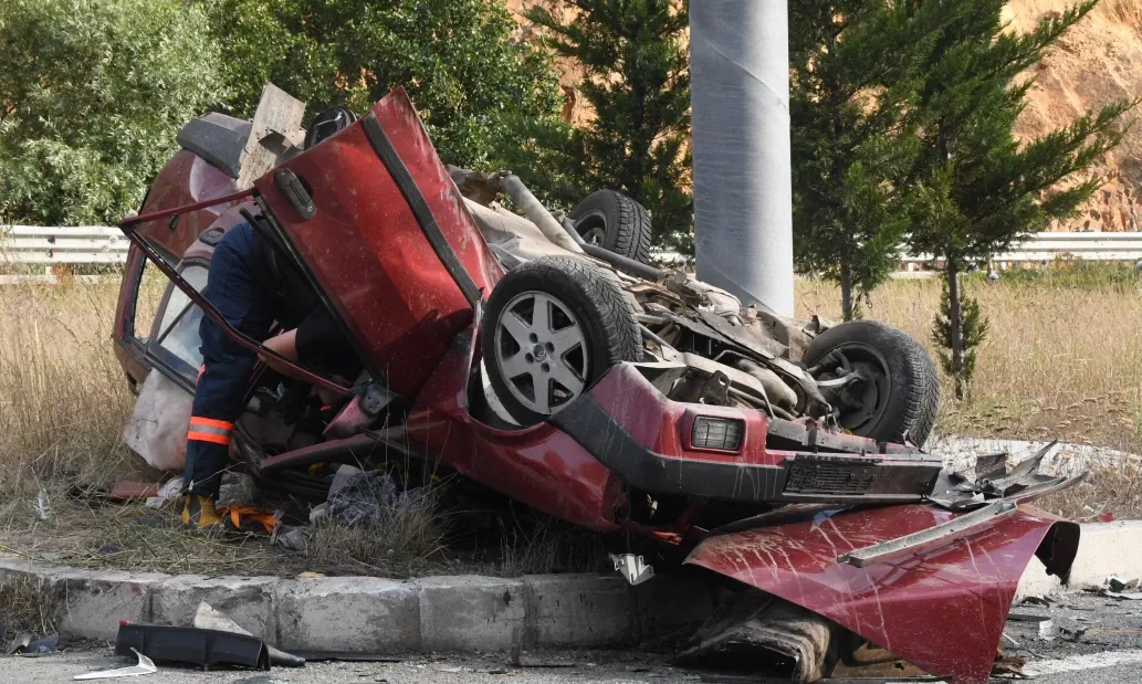 Gümüşhane’de Feci Kaza: 1 Kişi Hayatını Kaybetti Çok Sayıda Yaralı Var!