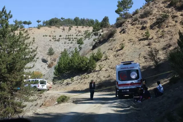 Bolu’da Ağaçlık Alanda 35 Yaşındaki Adam Ölü Bulundu