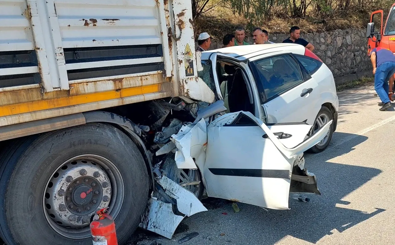 Sinop’ta Feci Kaza: Otomobil Sürücüsü Ağır Yaralandı!