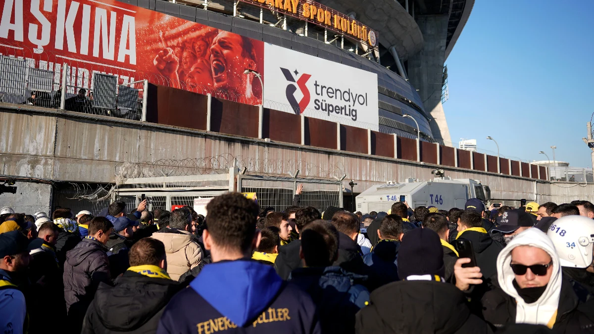 Galatasaray – F.Bahçe Derbisi Öncesi Taraftar Hareketliliği