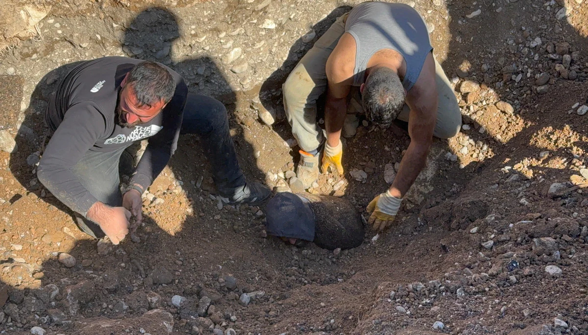 Antalya’da Kanalizasyon Çalışmasında Göçük: İşçi Toprak Altında Kaldı, Kurtarıldı