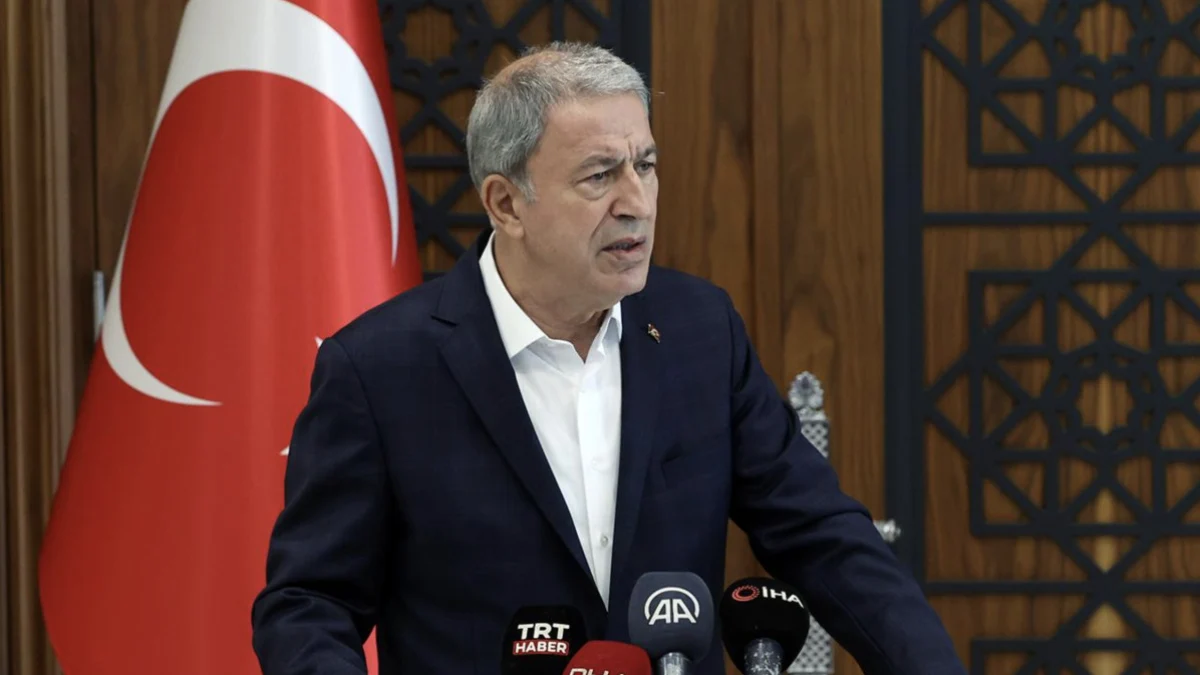 Hulusi Akar’dan ‘Terörsüz Türkiye’ açıklaması: “Mücadele Kararlılıkla Sürüyor”