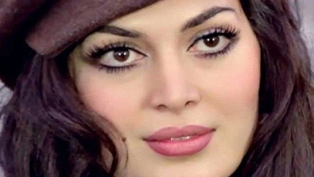 Türkan Şoray’ın Efsanevi Güzelliği TikTok’ta Akım Oldu: “Türk Lokumu” Makyaj Trendi