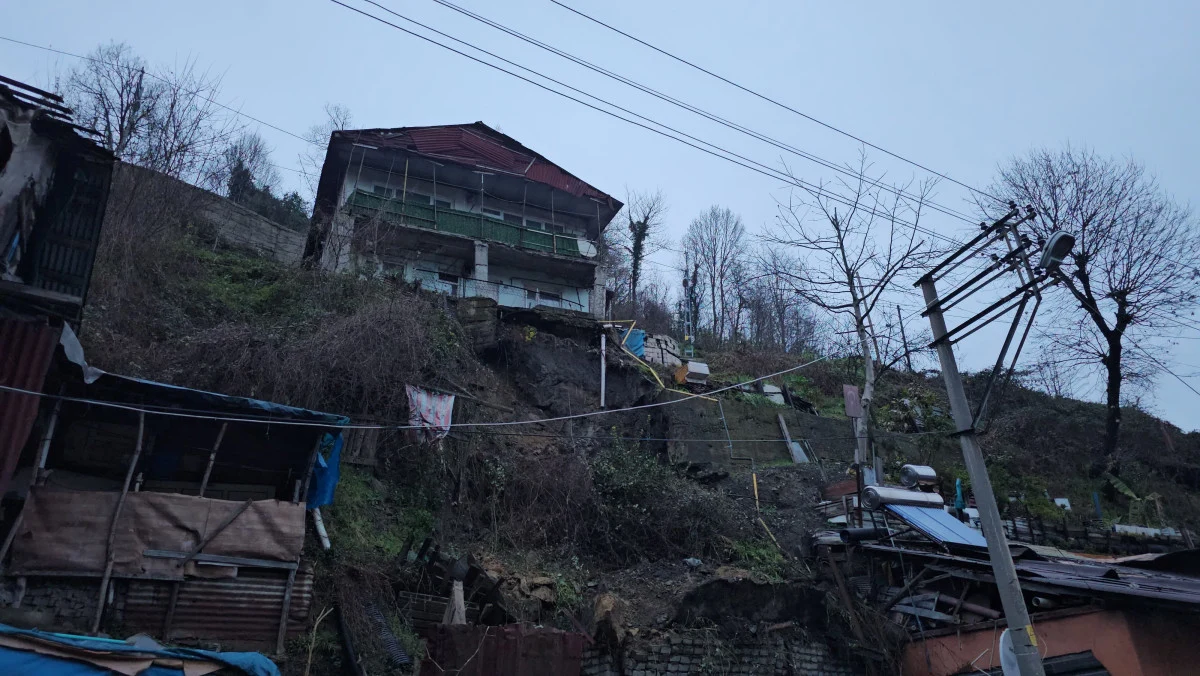 Zonguldak’ta Heyelan Felaketi: 3 Ev Zarar Gördü, 1 Ev Kalıcı Olarak Tahliye Edildi
