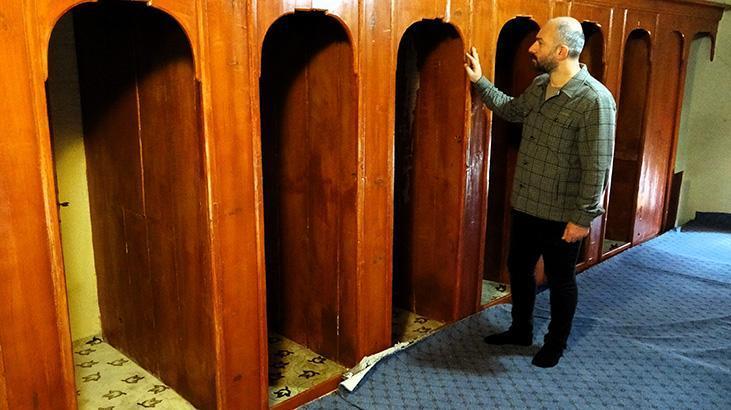 195 yıllık tarihi cami halvet odalarıyla dikkat çekiyor! Türkiye’de tek