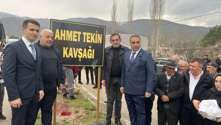 Akıncılarda Kavun Temalı Kavşak Trafiğe Açıldı