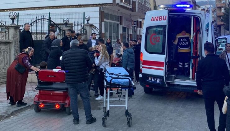 Tosya’da Motosiklet ile Otomobil Çarpıştı: 4 Yaralı