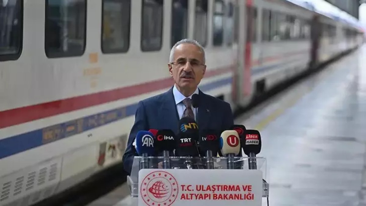 Abdulkadir Uraloğlu duyurdu: Van’dan Tahran’a tren seferleri yarın başlıyor