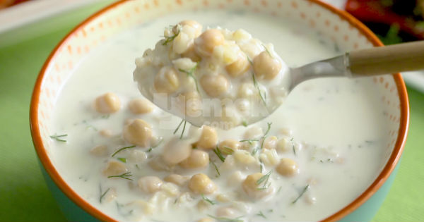 Ayran Aşı Çorbası Tarifi – Serinletici ve Lezzetli Yaz Çorbası