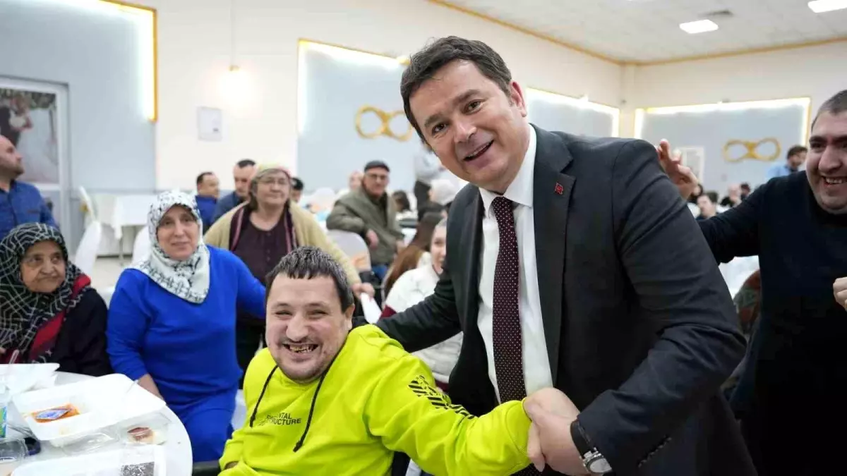 Başkan Aydın, BAREM Sakinleri ile İftar Yemeğinde Buluştu
