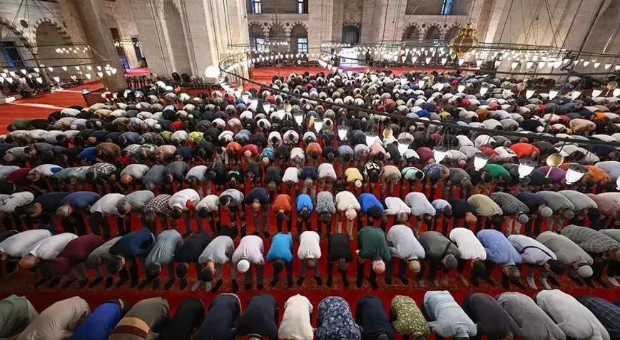 : 2025 Ramazan Bayramı Namazı Saatleri: Türkiye ve Yurt Dışı İçin Diyanet Açıklaması