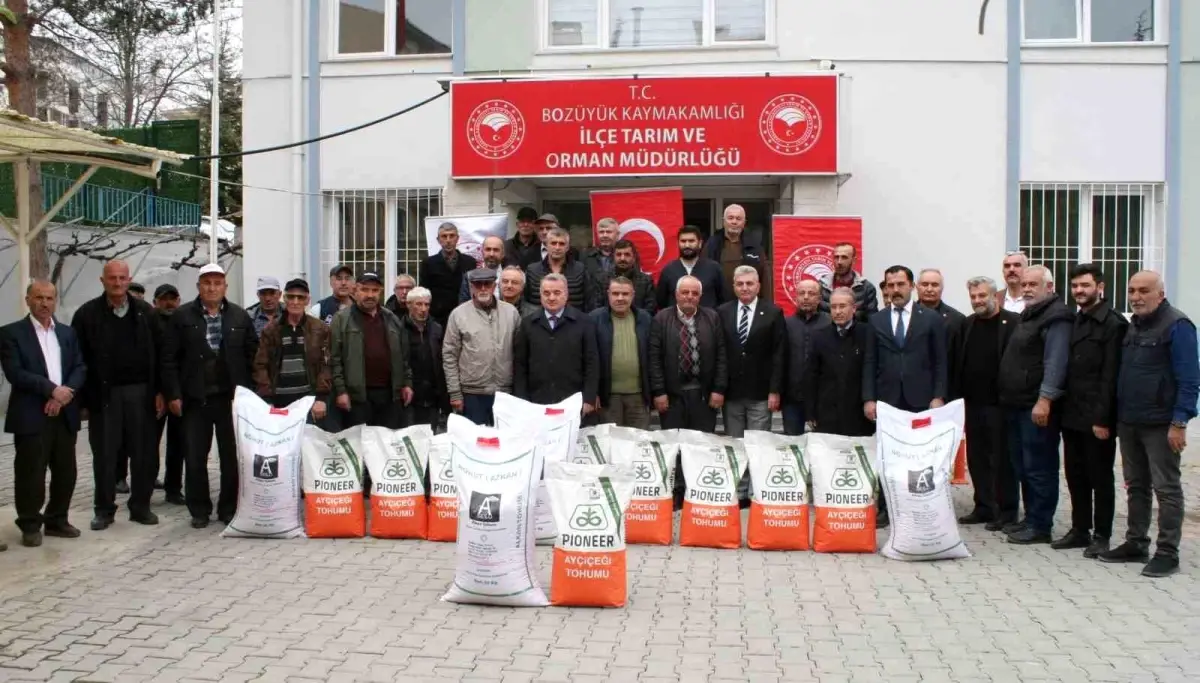 Bozüyük’te Çiftçilere Tohum Desteği