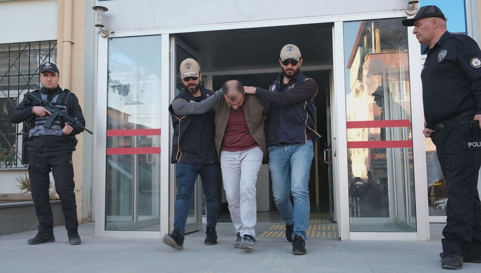 Cumhurbaşkanı ve ailesine hakaret eden kişi tutuklandı