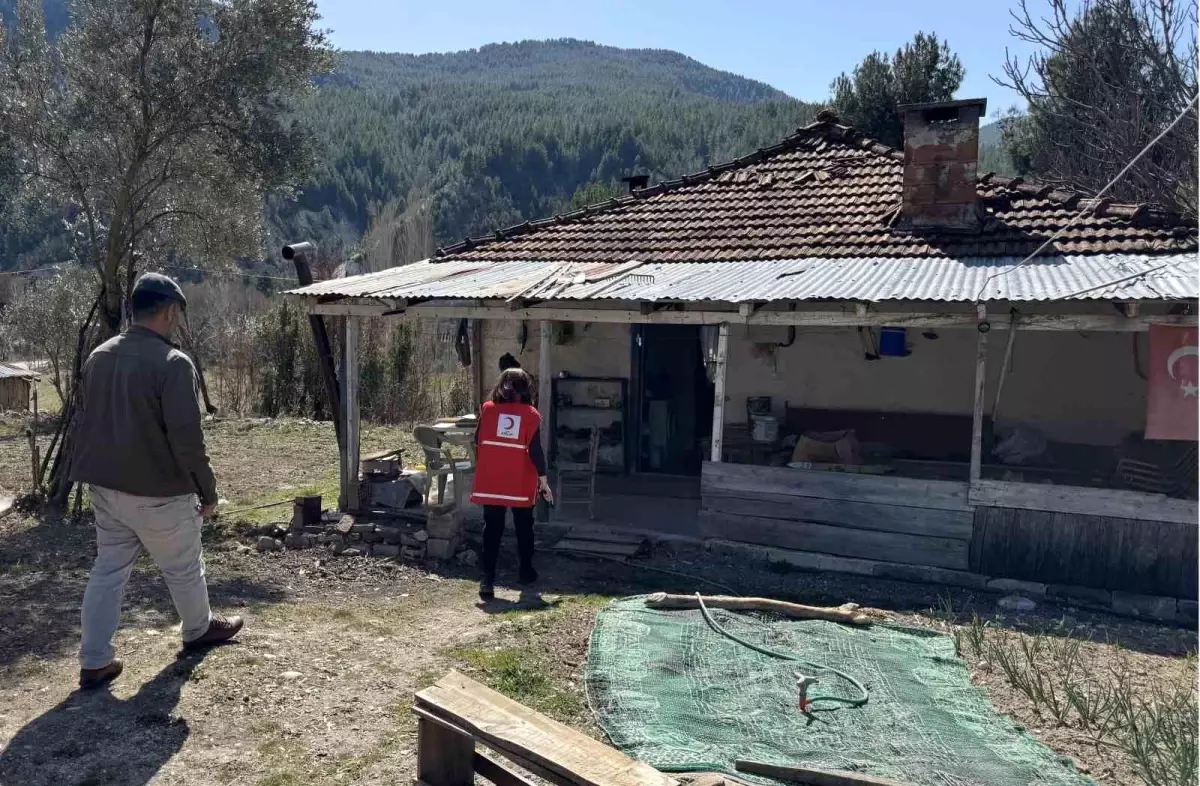 Denizli Kızılay’dan Ramazan Kolileri