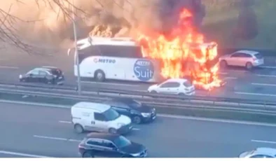 Esenler’de Seyir Halindeki Otobüs Alev Aldı