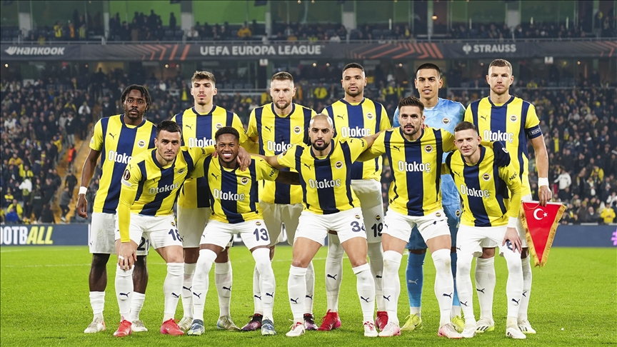 Fenerbahce, Rangers’ı 2-0 Yenerek Maçı Uzatmaya Taşıdı