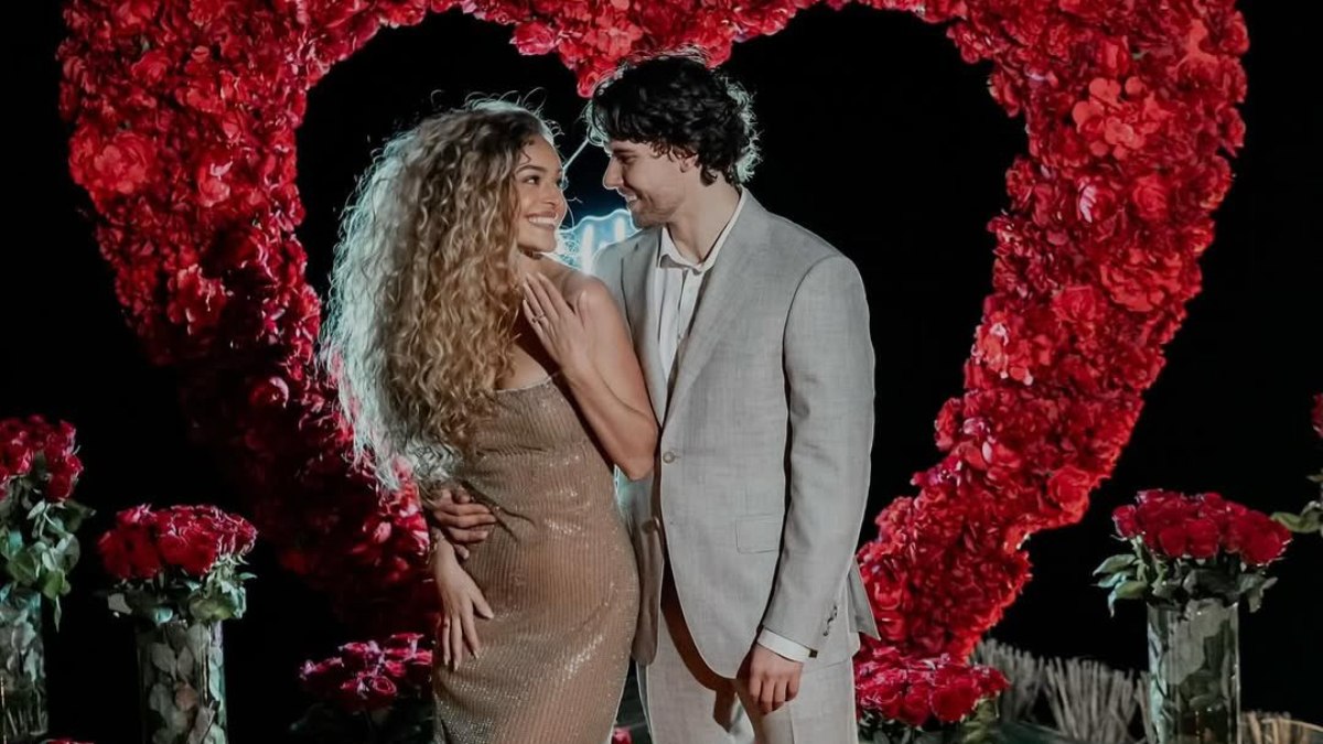 Ferdi Kadıoğlu, sevgilisine evlilik teklifi etti