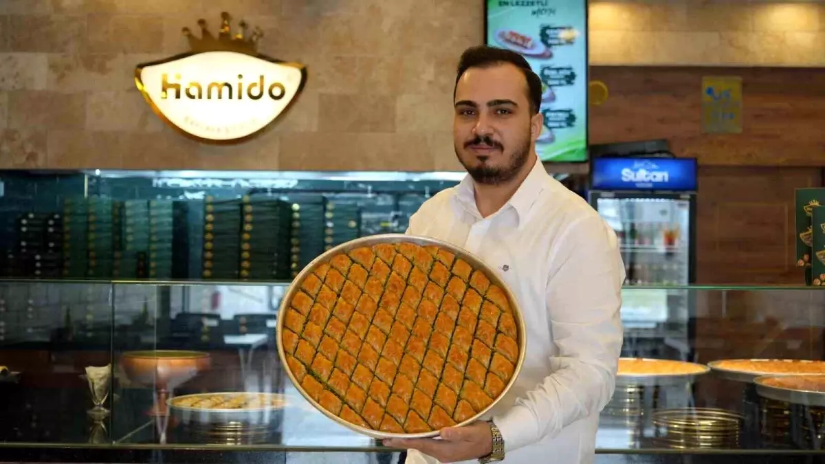 Gaziantep’te Baklava Ustası Yoğun Çalışıyor