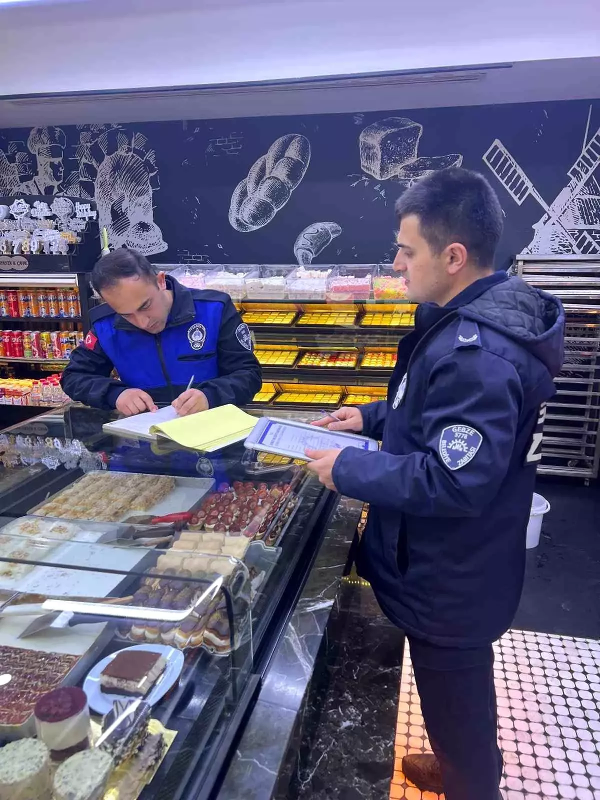 Gebze’de Zabıta Ekiplerinden Bayram Öncesi Gıda Denetimi