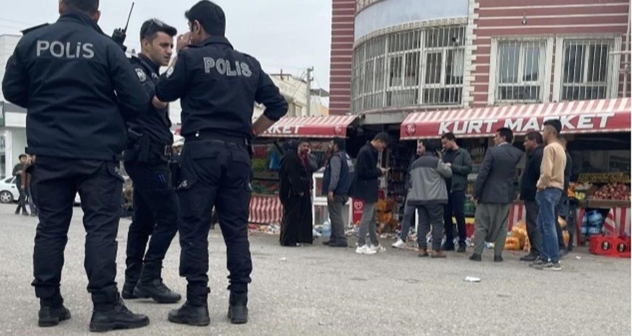 Husumetli aileler dehşet saçtı! 6 kişi yaralandı