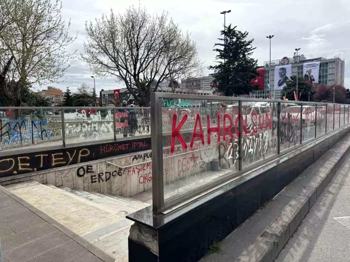 İBB protestocuları milli ve dini değerleri hiçe saydı