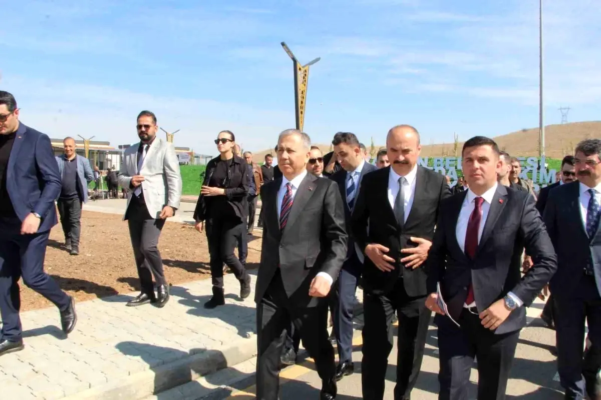 İçişleri Bakanı Yerlikaya: “5199 sayılı Hayvanları Koruma Kanunu’nun uygulanmasıyla ilgili tüm hazırlıklar tamamlandı”