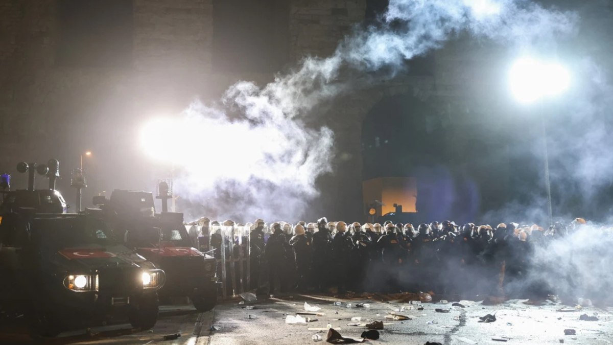 İstanbul’daki izinsiz gösterilerde 198 kişi tutuklandı