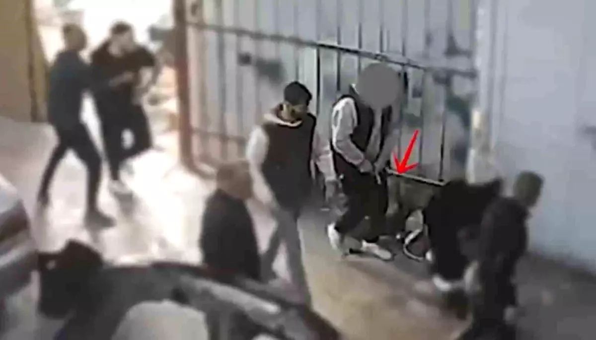 İzmir’de Bıçaklı Baskın: 9 Gözaltı